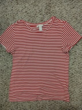 Forever 21 Red and White Striped Short Sleeve Tee